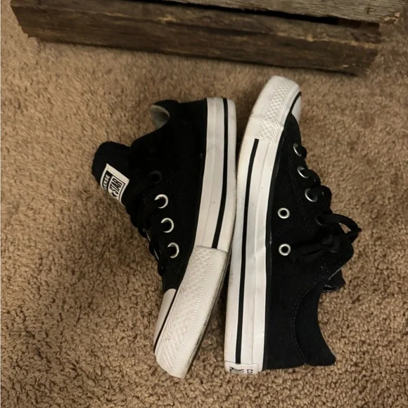 Black Chuck Taylor Converse Women’s Size 5 - Picture 2 of 4